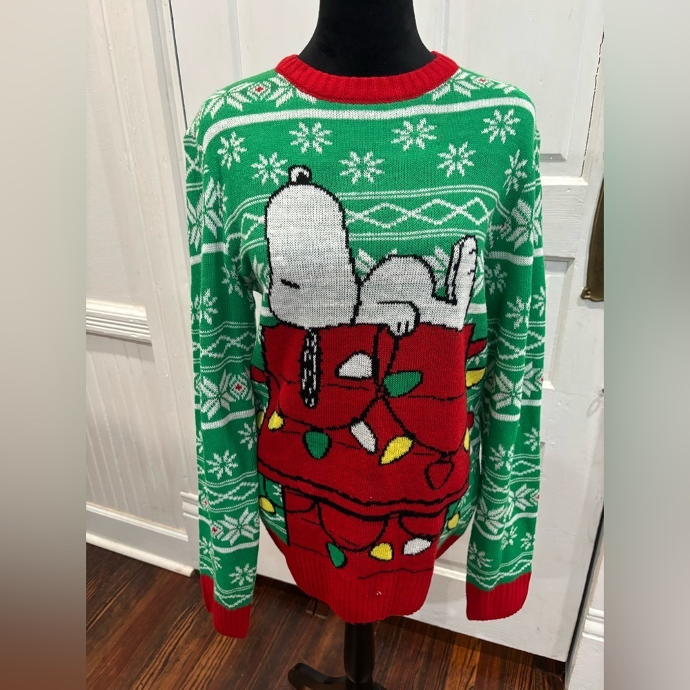 Peanuts Official Licensed Charlie Brown Snoopy Christmas Sweater Sz Sm 117508